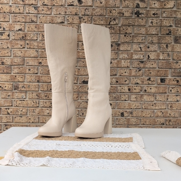 Naturalizer Cream Heeled Boots with Slouchy Design - Picture 7 of 7